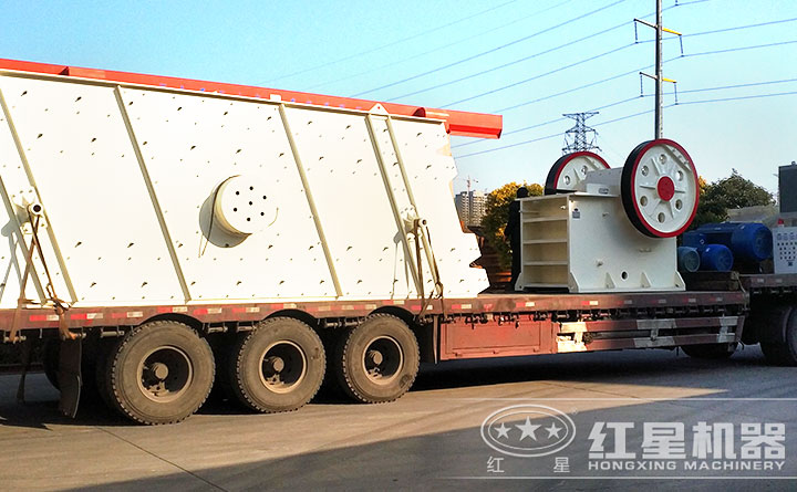 顎式破碎機(jī)發(fā)貨現(xiàn)場(chǎng) 顎式破碎機(jī)發(fā)貨現(xiàn)場(chǎng)