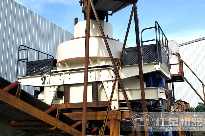 制砂機(jī)作業(yè)現(xiàn)場